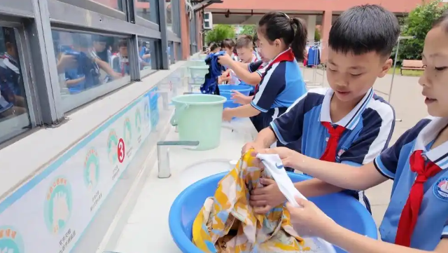 不同于田间劳作实践小学以劳作技术竞赛为载体实现以赛促学